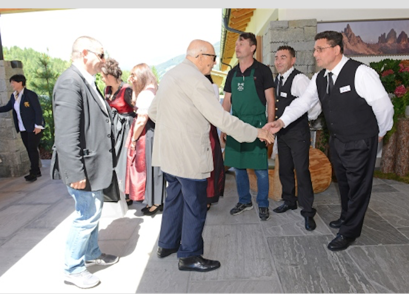Galleria foto 'Napolitano in vacanza di lusso in Alto Adige. Scoppia la polemica: “Chi paga?”' - foto 1