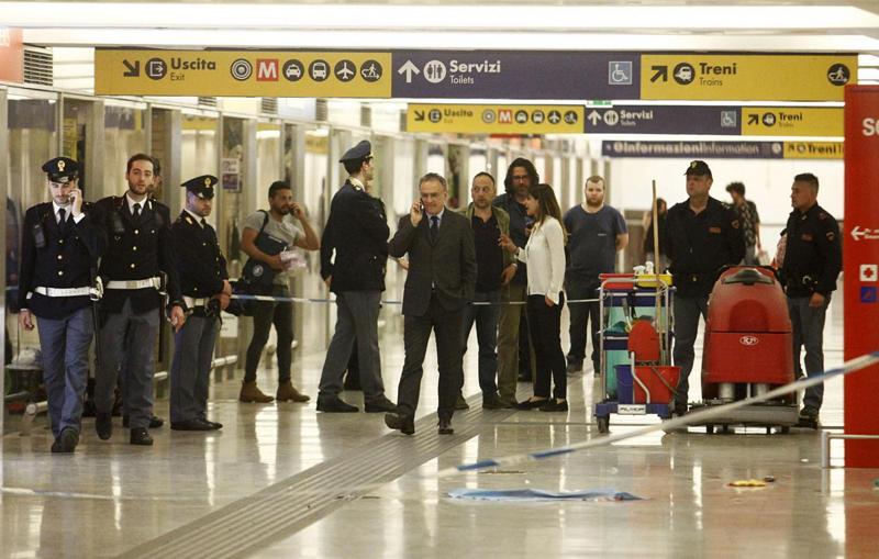 Accoltellò poliziotto in stazione Centrale a Milano: scarcerato 31enne guineano Accoltellò poliziotto in stazione Centrale a Milano: scarcerato 31enne guineano