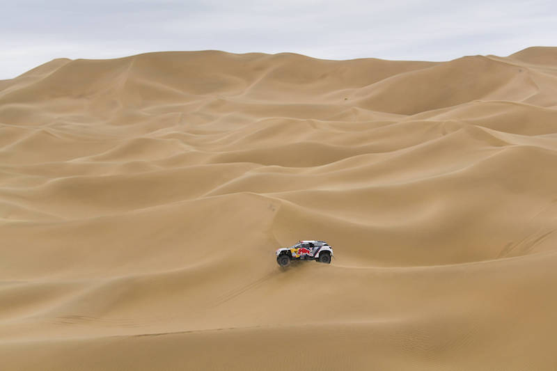 Silk Way Rally: i leoni della Peugeot non mollano Silk Way Rally: i leoni della Peugeot non mollano
