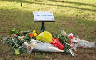 Morte Carlo Giuliani, consigliere: “Dovevano prendere la mira”. Poi si scusa