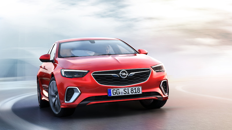 Nuova Opel Insignia GSi: dedicata a chi ama le auto speciali