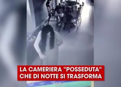 La cameriera “posseduta” che di notte si trasforma