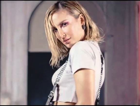 Laudia Leitte in concerto al pala LG
