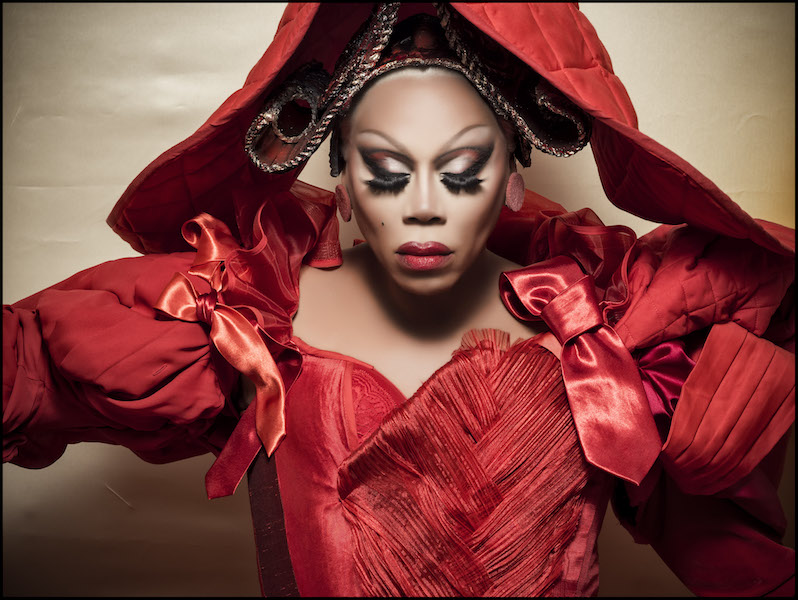 Tim Walker firma il Calendario Pirelli 2018 Tim Walker firma il Calendario Pirelli 2018