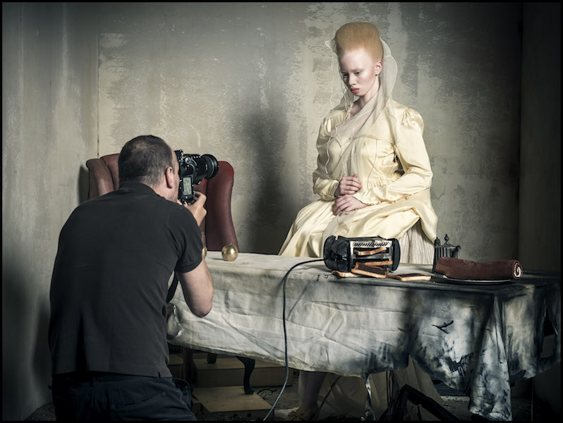 Tim Walker firma il Calendario Pirelli 2018 Tim Walker firma il Calendario Pirelli 2018
