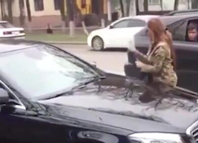 Troppe scene di nudo e l’attrice si vendica