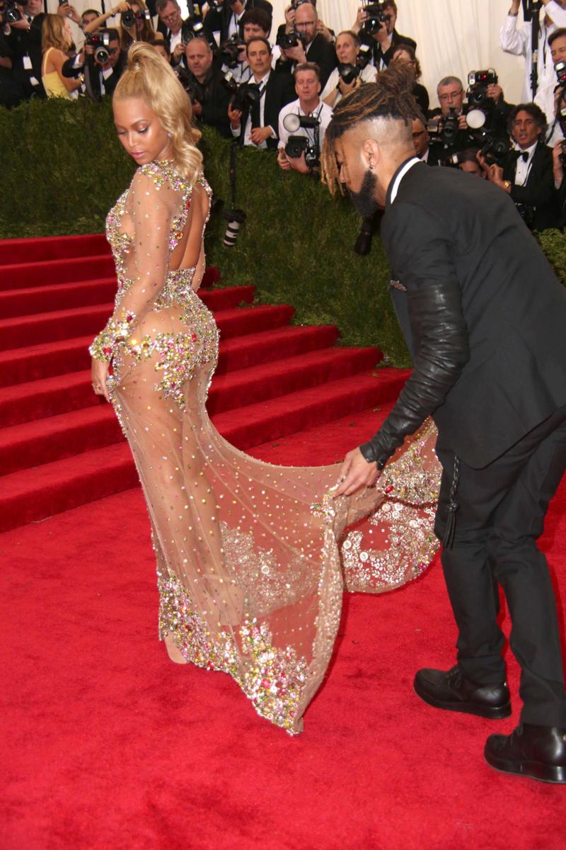 Nba, Houston Rockets in vendita: Beyoncé tratta l’acquisto Nba, Houston Rockets in vendita: Beyoncé tratta l’acquisto