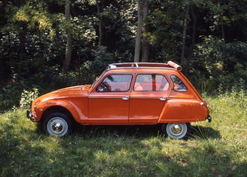 CITROËN DYANE: 50 anni e non sentirli CITROËN DYANE: 50 anni e non sentirli