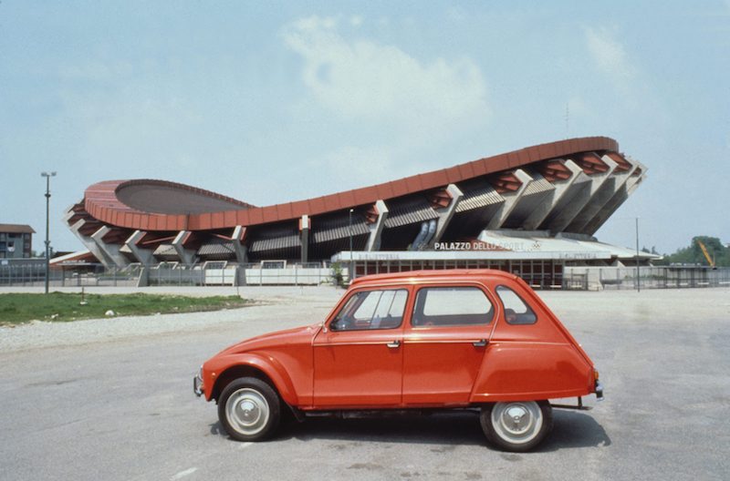 CITROËN DYANE: 50 anni e non sentirli CITROËN DYANE: 50 anni e non sentirli