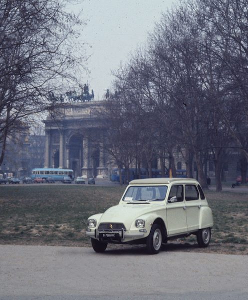 CITROËN DYANE: 50 anni e non sentirli CITROËN DYANE: 50 anni e non sentirli
