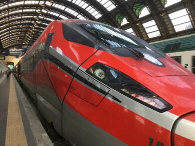 Trenitalia, viaggi economici nascosti ai clienti.Multa di 5 mln dall’Antitrust