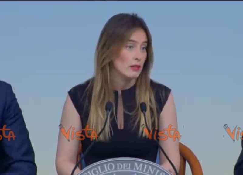 La Boschi in ottima forma. Foto. Si allena per fare la premier?