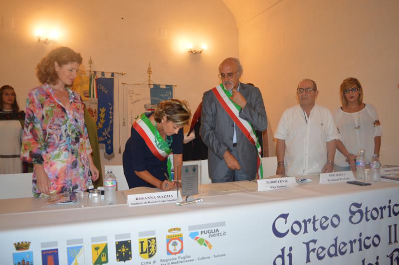 Turismo, Puglia e Calabria sempre più vicine. Siglato un protocollo di intesa Turismo, Puglia e Calabria sempre più vicine. Siglato un protocollo di intesa