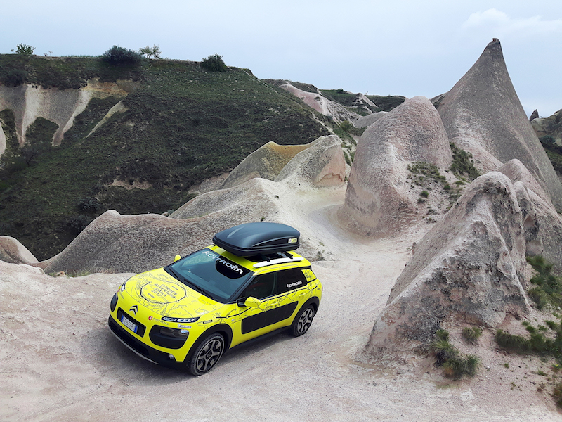 Citroën C4 Cactus: da Milano a Pechino. Impresa compiuta con successo! Citroën C4 Cactus: da Milano a Pechino. Impresa compiuta con successo!