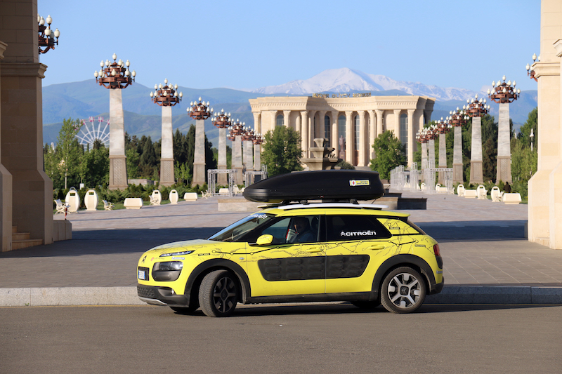 Citroën C4 Cactus: da Milano a Pechino. Impresa compiuta con successo! Citroën C4 Cactus: da Milano a Pechino. Impresa compiuta con successo!