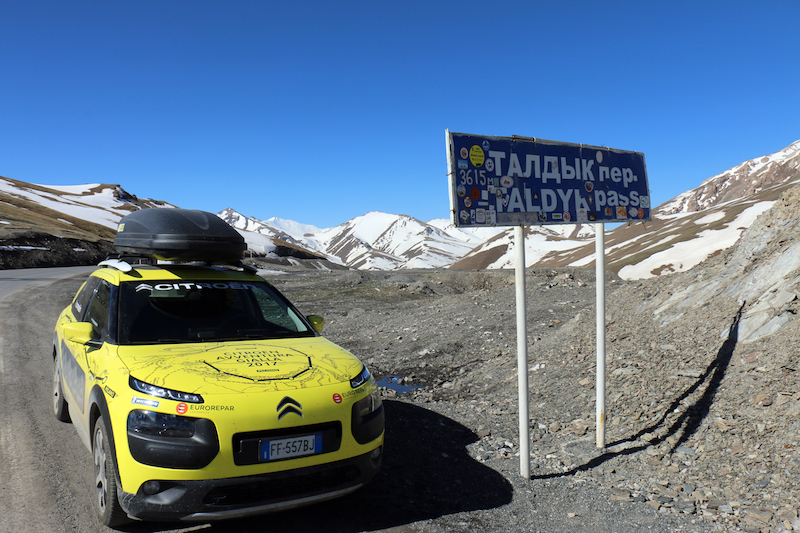 Citroën C4 Cactus: da Milano a Pechino. Impresa compiuta con successo! Citroën C4 Cactus: da Milano a Pechino. Impresa compiuta con successo!