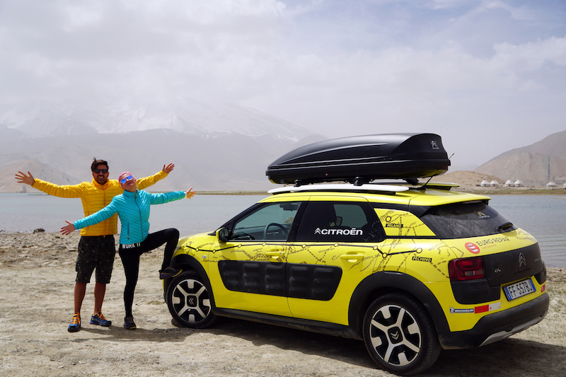 Citroën C4 Cactus: da Milano a Pechino. Impresa compiuta con successo! Citroën C4 Cactus: da Milano a Pechino. Impresa compiuta con successo!