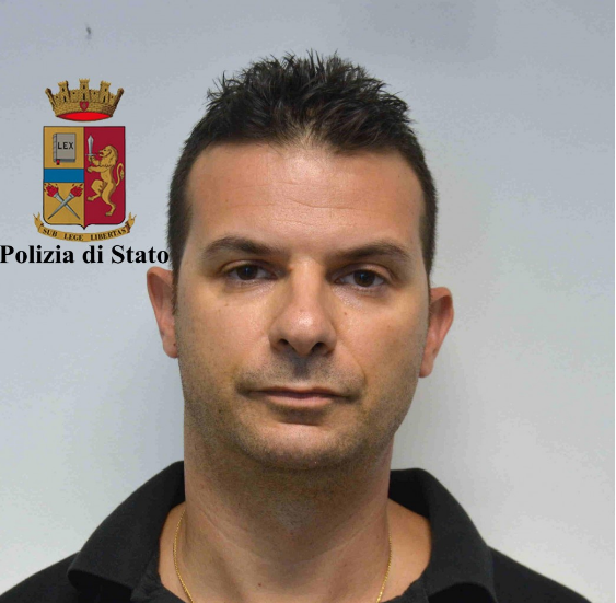 Chi è il vigile del fuoco in manette per aver causato decine di incendi – FOTO