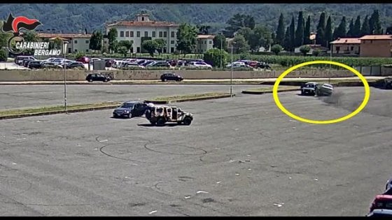 Bergamo, far west e sparatoria tra famiglie rom per strada Bergamo, far west e sparatoria tra famiglie rom per strada