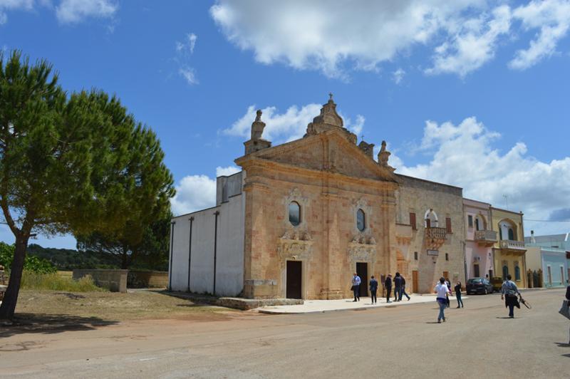 Salento sacro e profano: sulle spiagge la movida, a Leuca i pellegrinaggi Salento sacro e profano: sulle spiagge la movida, a Leuca i pellegrinaggi