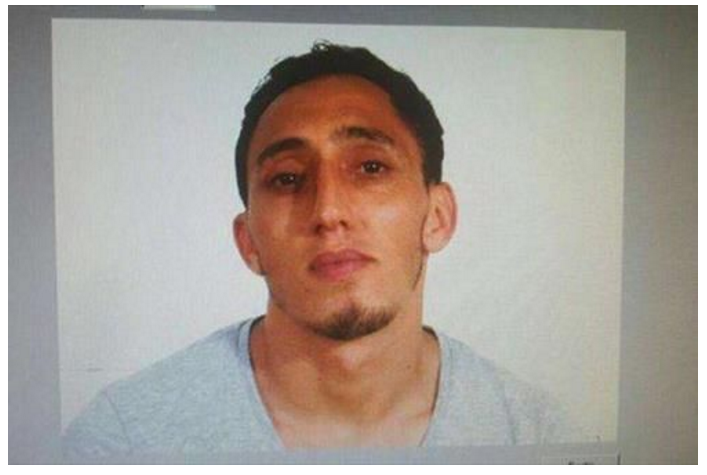 Attentato Barcellona: chi è Driss Oubakir Soprano il sospetto arrestato – FOTO Attentato Barcellona: chi è Driss Oubakir Soprano il sospetto arrestato – FOTO