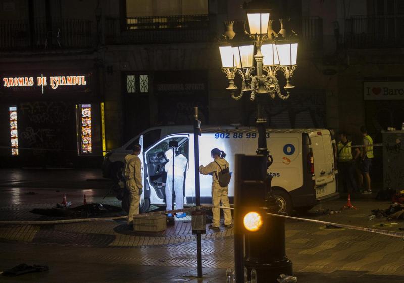 Barcellona, ecco i nomi dei jihadisti Barcellona, ecco i nomi dei jihadisti
