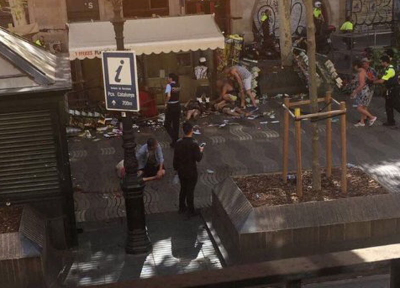 Barcellona, ecco i nomi dei jihadisti Barcellona, ecco i nomi dei jihadisti