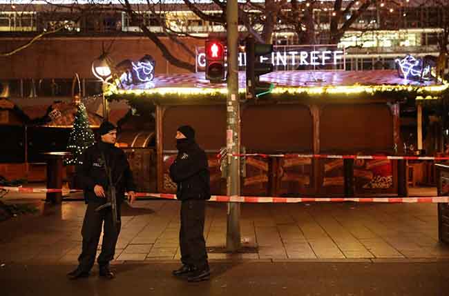 Barcellona come Nizza, Londra e Stoccolma. Veicoli usati come armi Barcellona come Nizza, Londra e Stoccolma. Veicoli usati come armi
