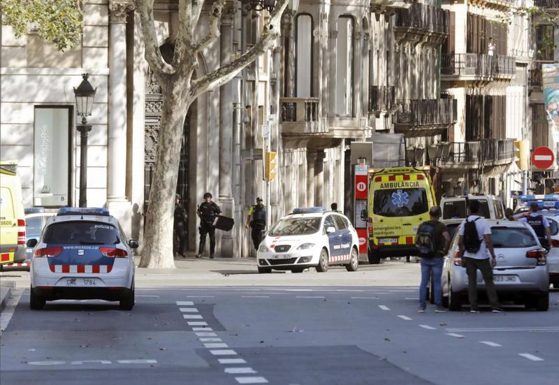 Barcellona, obiettivo Sagrada Familia. 3 in fuga. Isis: “Ora tocca all’Italia” Barcellona, obiettivo Sagrada Familia. 3 in fuga. Isis: “Ora tocca all’Italia”