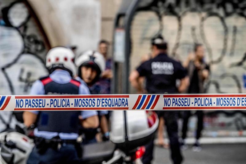 Barcellona, obiettivo Sagrada Familia. 3 in fuga. Isis: “Ora tocca all’Italia” Barcellona, obiettivo Sagrada Familia. 3 in fuga. Isis: “Ora tocca all’Italia”