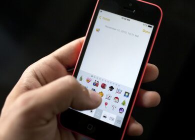 Smartphone, addio alle password. Arriva lo scanner facciale