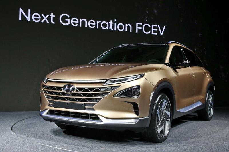 Hyundai: presentato il nuovo SUV Fuel Cell Hyundai: presentato il nuovo SUV Fuel Cell