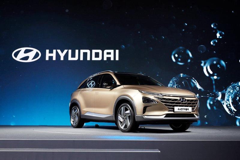 Hyundai: presentato il nuovo SUV Fuel Cell Hyundai: presentato il nuovo SUV Fuel Cell