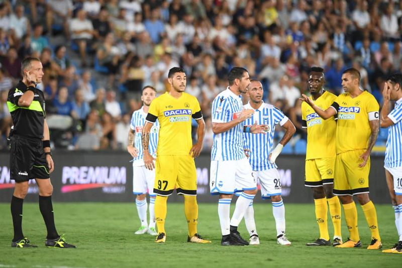 Nicchi (Arbitri) furioso: “C’è chi si fa la moviola sulla VAR, fuori di testa” Nicchi (Arbitri) furioso: “C’è chi si fa la moviola sulla VAR, fuori di testa”