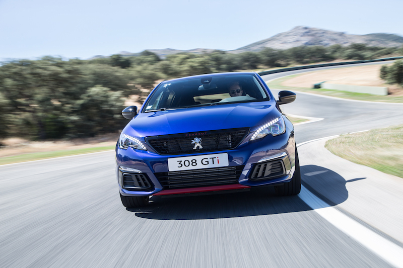 Nuova Peugeot 308 GTi: il Leone ruggisce ancora Nuova Peugeot 308 GTi: il Leone ruggisce ancora