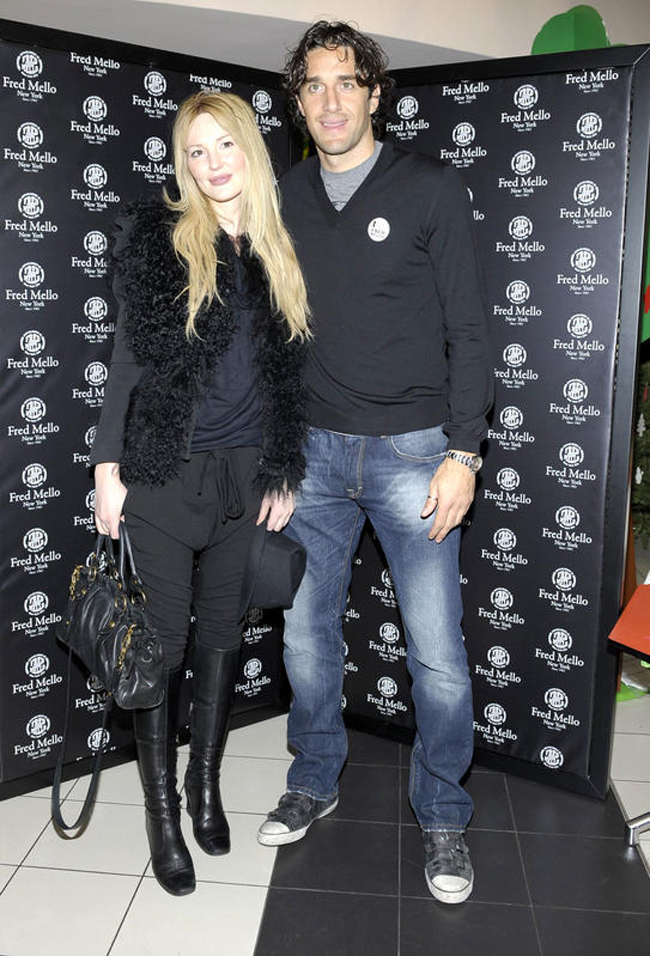 Luca Toni annuncia: “Sposo Marta Cecchetto”