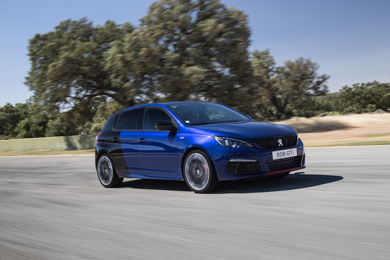 Nuova Peugeot 308 GTi: il Leone ruggisce ancora Nuova Peugeot 308 GTi: il Leone ruggisce ancora