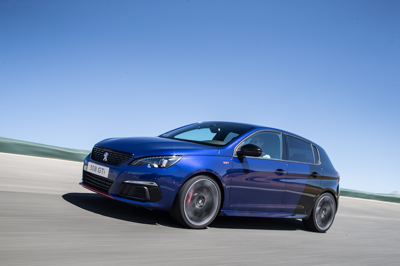 Nuova Peugeot 308 GTi: il Leone ruggisce ancora Nuova Peugeot 308 GTi: il Leone ruggisce ancora