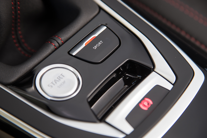 Nuova Peugeot 308 GTi: il Leone ruggisce ancora Nuova Peugeot 308 GTi: il Leone ruggisce ancora