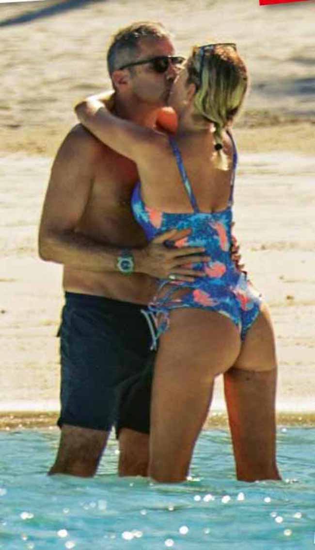 Alessia Marcuzzi, “Non sono anoressica”. La foto della polemica