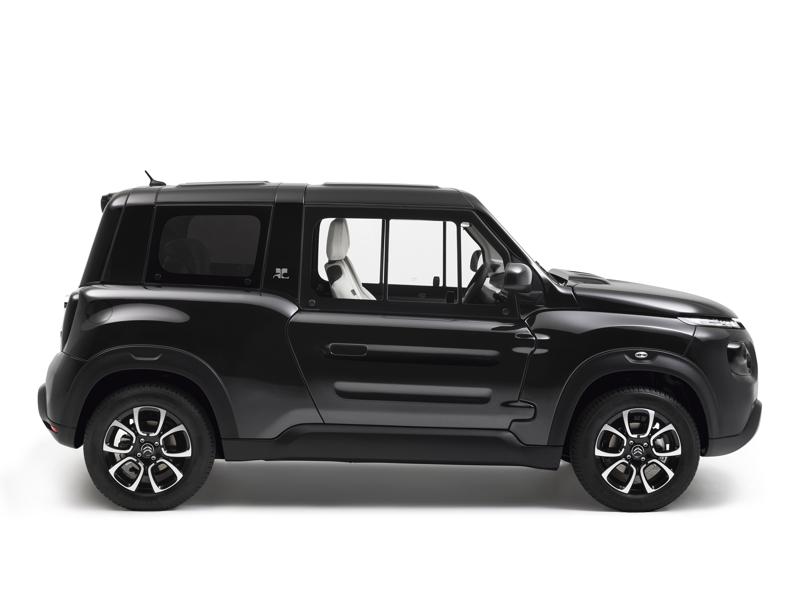 Nuova Citroen E-Mehari Styled by Courrèges: 100% elettrica Nuova Citroen E-Mehari Styled by Courrèges: 100% elettrica