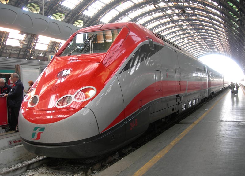 Trasporti pubblici, in Italia si impiega il doppio di Parigi, Madrid, Londra Trasporti pubblici, in Italia si impiega il doppio di Parigi, Madrid, Londra