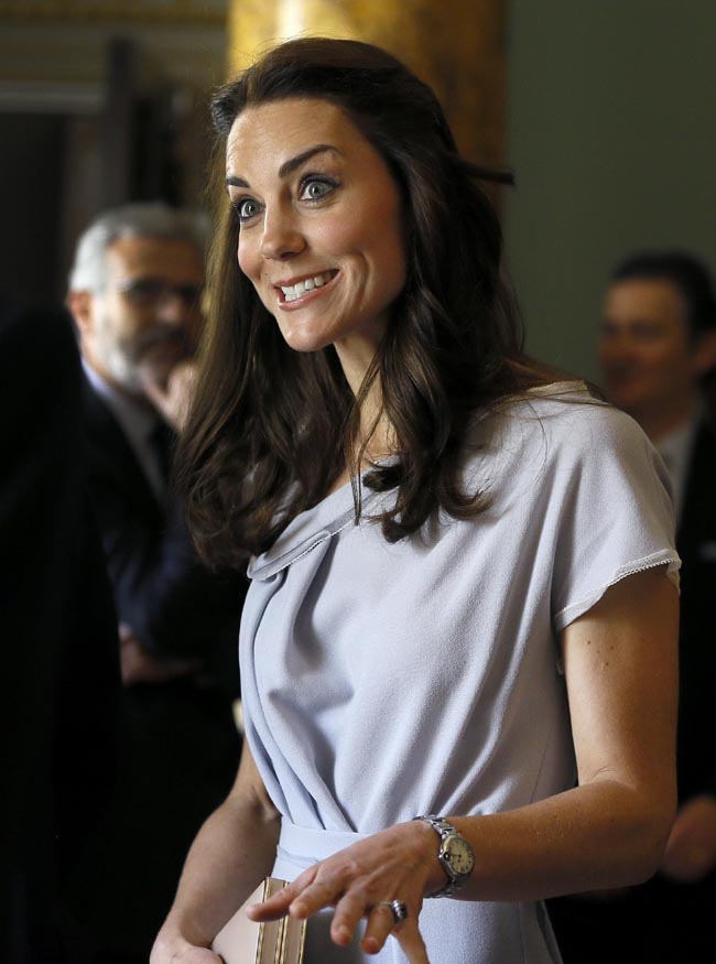 Kate Middleton e William, terzo bebè in arrivo. Gravidanza difficile perché… Kate Middleton e William, terzo bebè in arrivo. Gravidanza difficile perché…