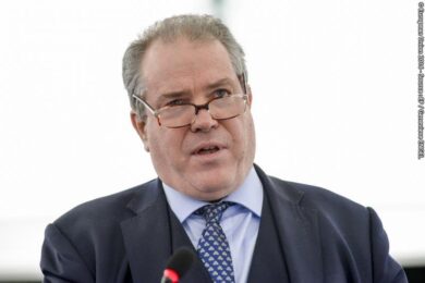 Brexit, un deputato Tory prende la cittadinanza irlandese