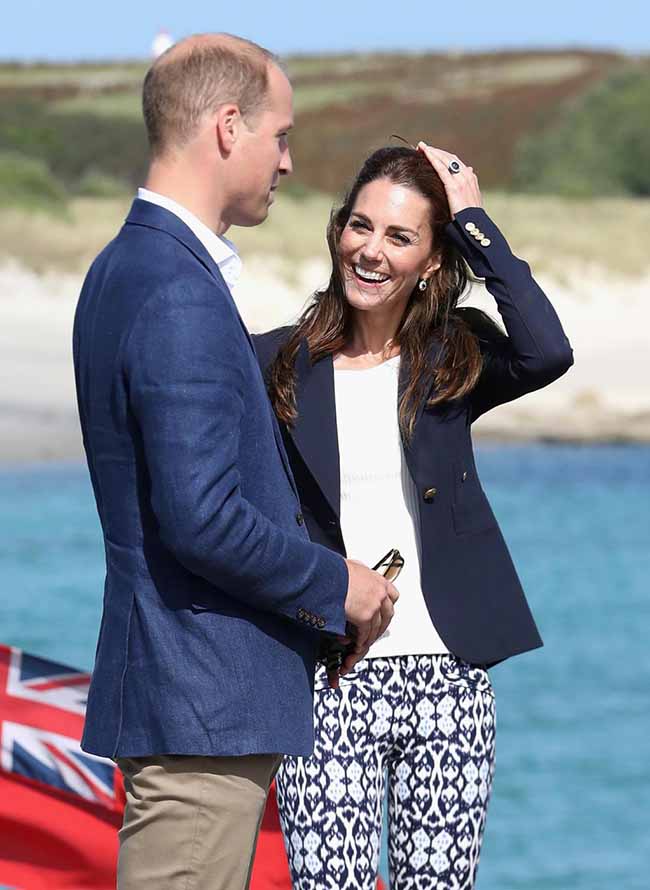 Kate Middleton e William, terzo bebè in arrivo. Gravidanza difficile perché… Kate Middleton e William, terzo bebè in arrivo. Gravidanza difficile perché…