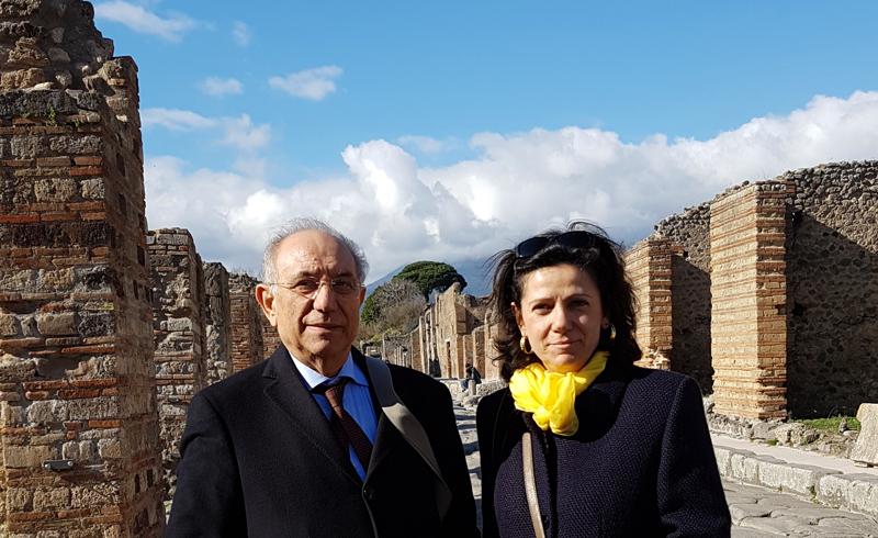 Galleria foto 'Milano, attesa per il conferimento delle “Stelle al Merito Sociale”' - foto 1