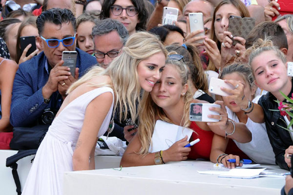 Chiara Ferragni e Fedez aspettano un bimbo. Rivelazione dopo il pancino. FOTO Chiara Ferragni e Fedez aspettano un bimbo. Rivelazione dopo il pancino. FOTO