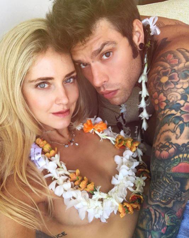 Chiara Ferragni e Fedez aspettano un bimbo. Rivelazione dopo il pancino. FOTO Chiara Ferragni e Fedez aspettano un bimbo. Rivelazione dopo il pancino. FOTO