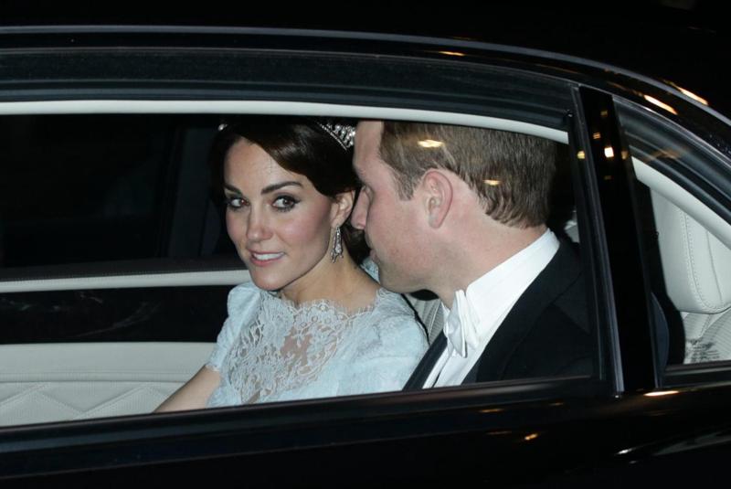 Kate Middleton veste Prada. FOTO Kate Middleton veste Prada. FOTO