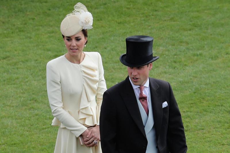 Kate Middleton veste Prada. FOTO Kate Middleton veste Prada. FOTO